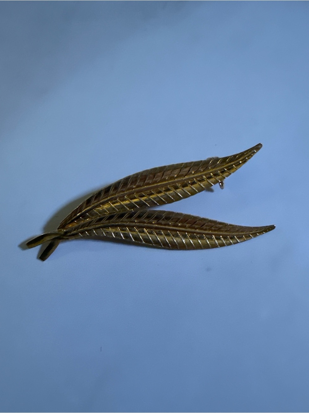 Vintage 18K Solid Yellow Gold Double Feather Brooch Pin